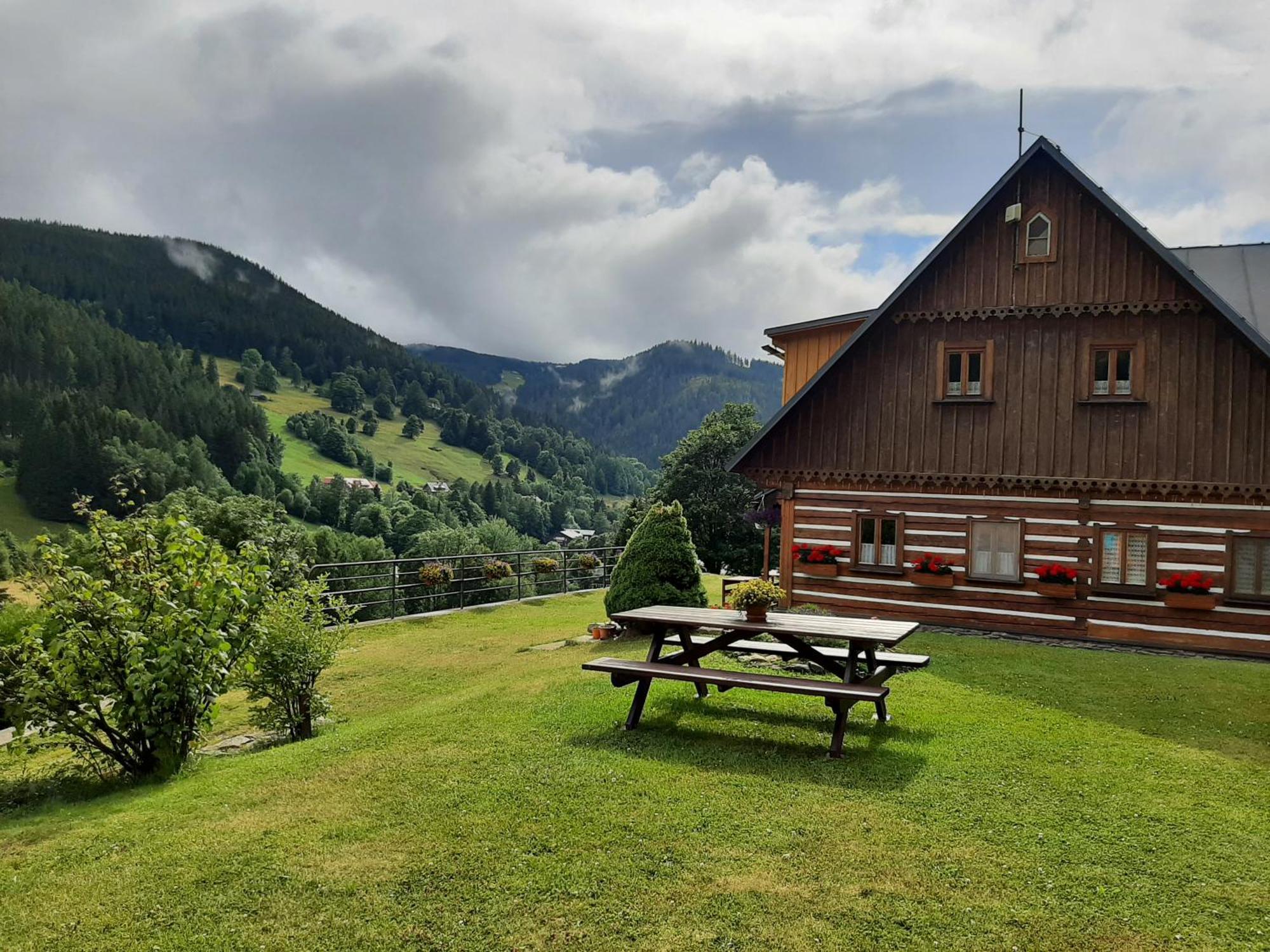 Bouda Na Ceste Pec pod Sněžkou Exterior foto